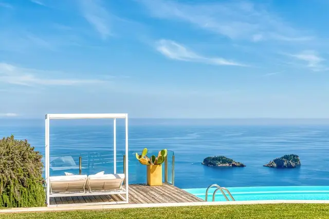 Villa Mira