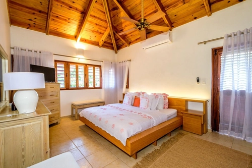 Villa Lena - View 2