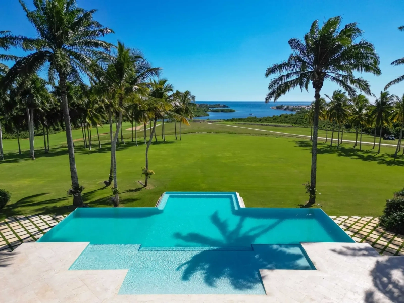 Villa Blanca - View 1