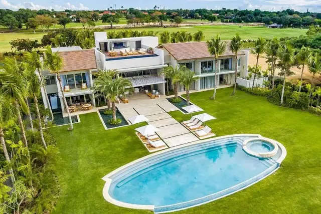 Villa Iris